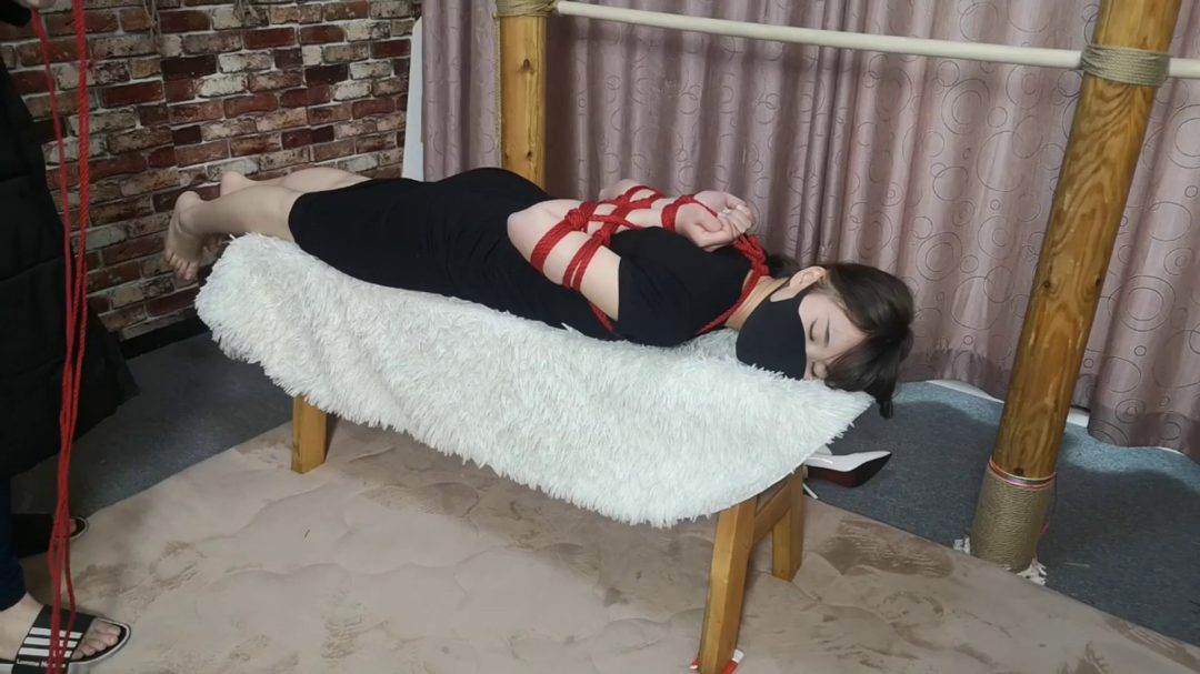 杨蕊 后手观音红绳驷马 胶带蒙面单腿吊-2
