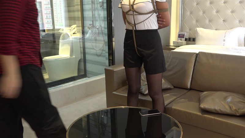 1米8黑丝美女 首次被捆绑！虐-4