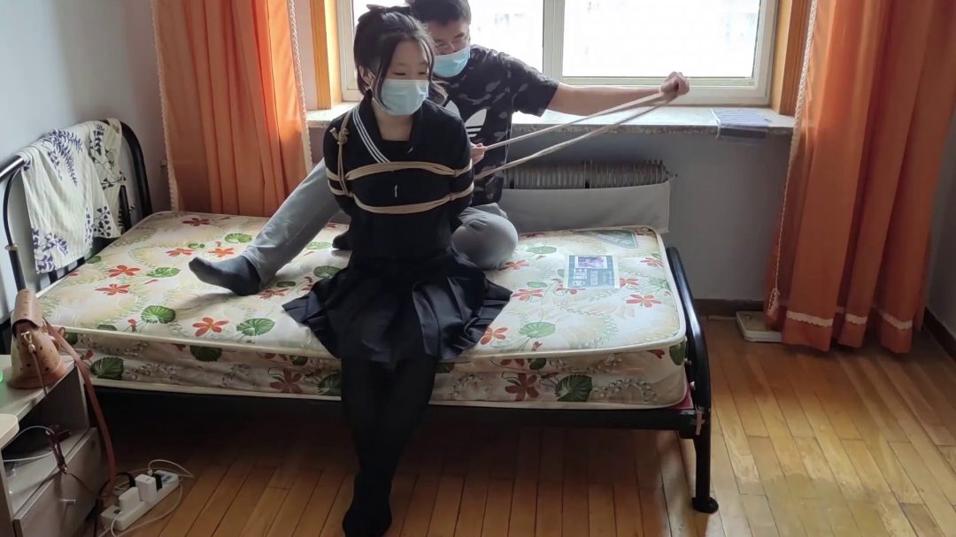 jk真真 驷马椅下弃置 堵嘴 口水-2