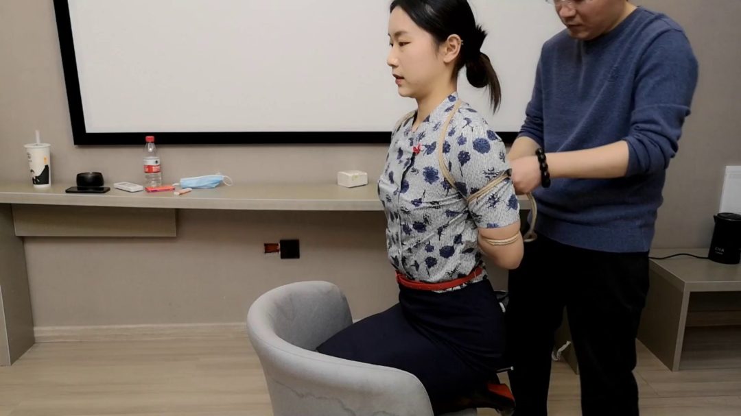 叶微 黑丝空姐 极限五花与驷马-2