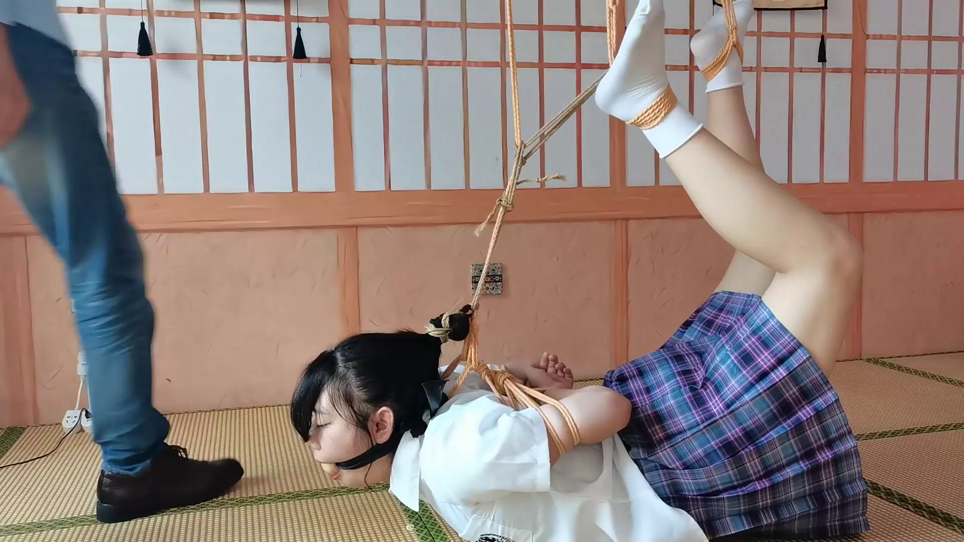 0249caf5d74af30f9beff719d4beaab7