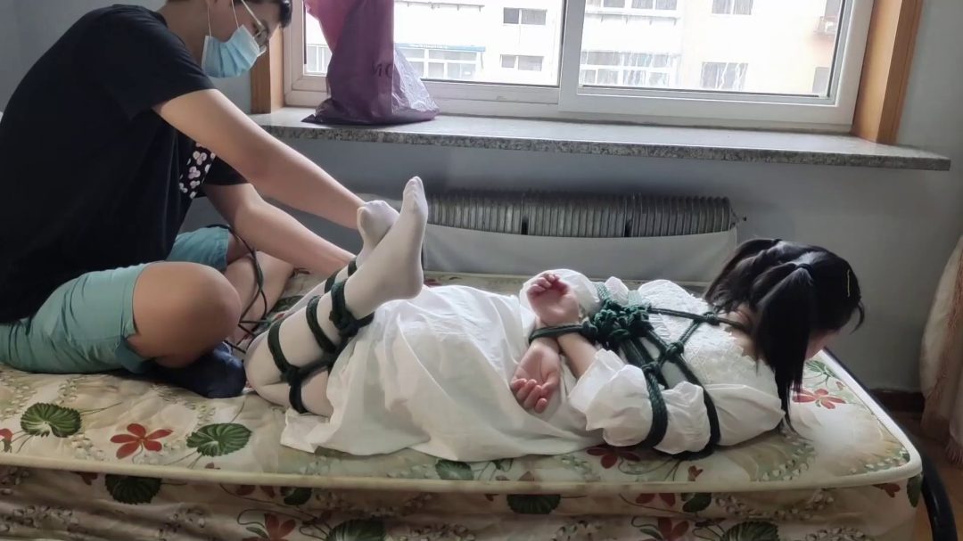 明贞 捆绑实录 白丝日式驷马马具口球堵嘴-5