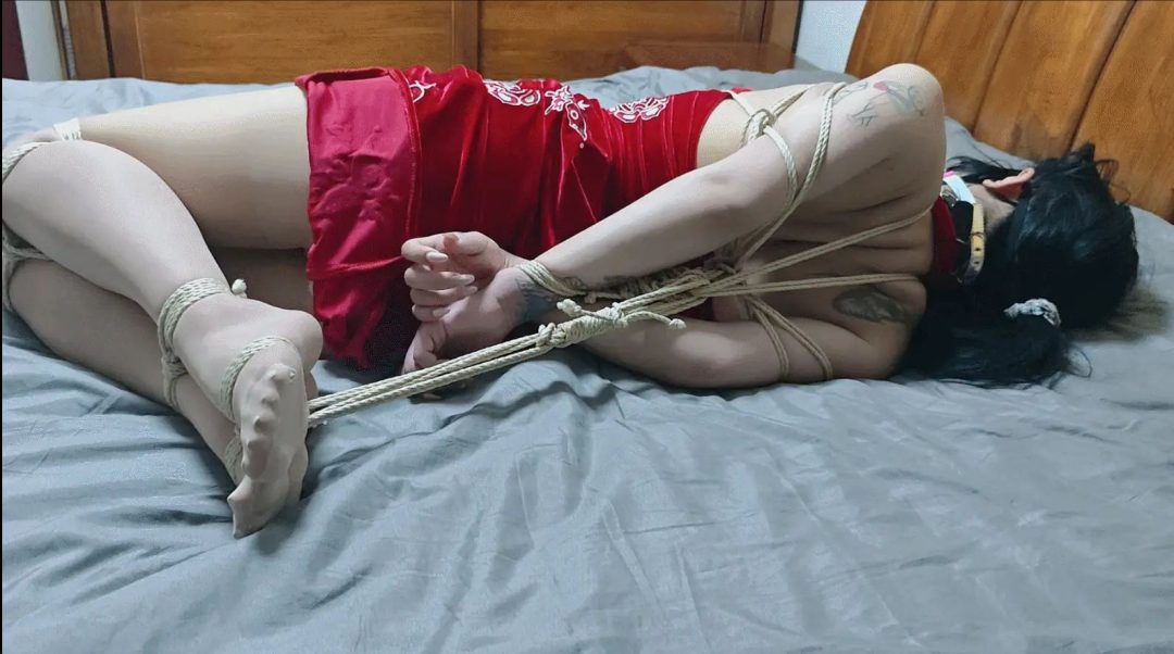 【墨色】艾达王cos驷马紧缚 眼罩口球 项圈牵引-7