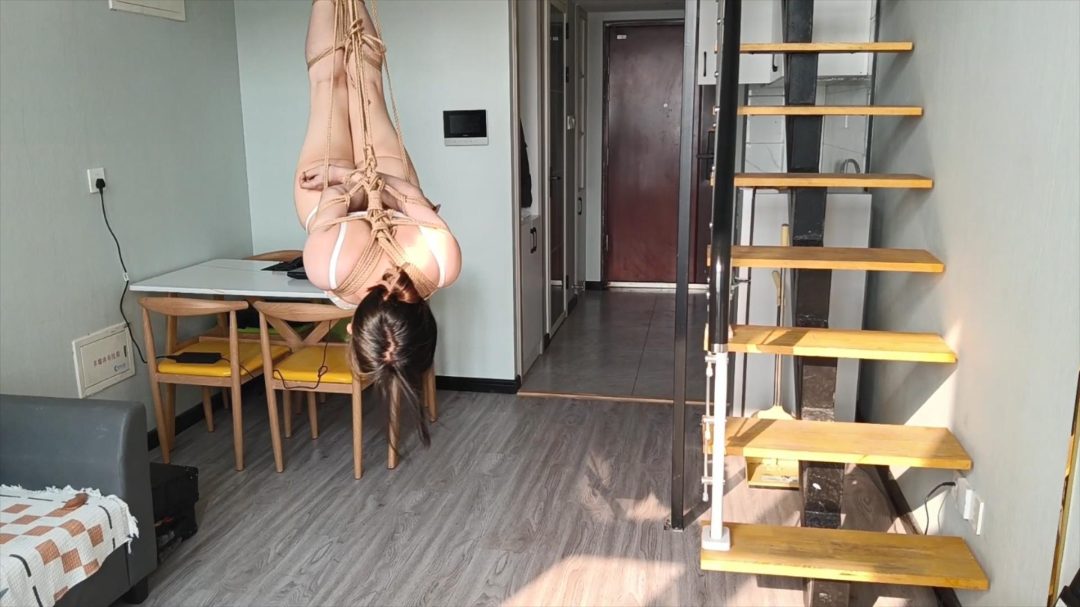 【绯影责束】银色高跟鞋倒吊-4