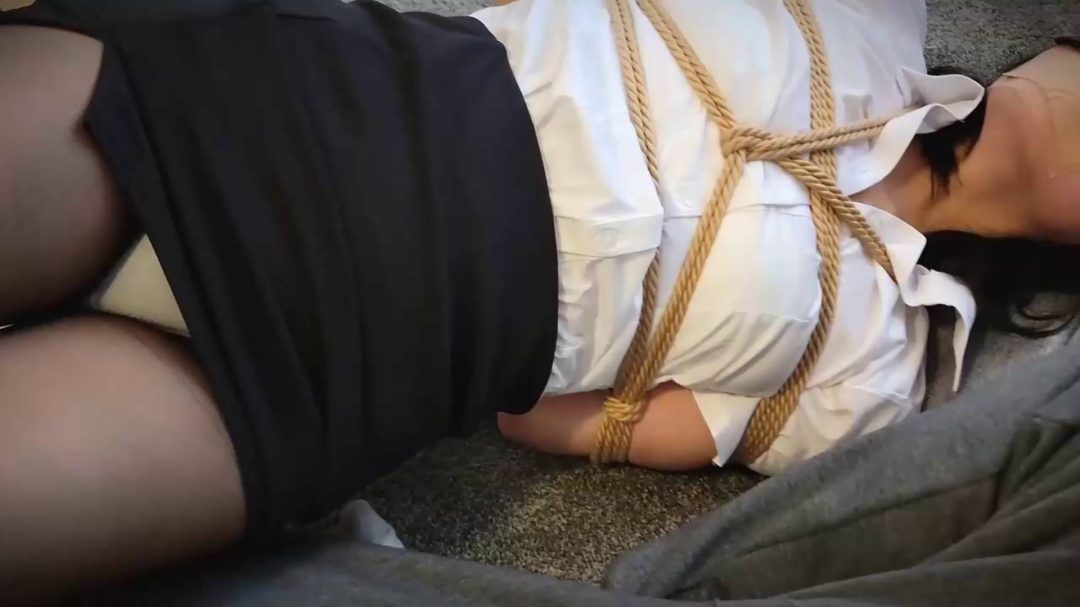 囚禁我的女老师Ⅳ 女老师被监禁，绑一晚-8