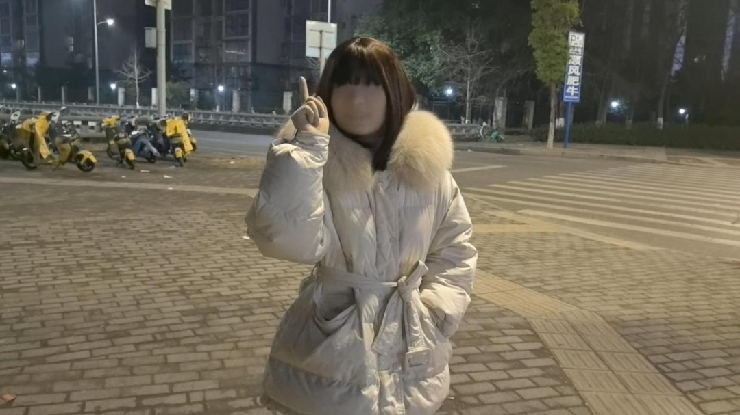 【ZENTAI定拍】客户定拍缝制全包十几个小时 外出逛夜市小吃街 紧张得我不敢说话她倒是-4