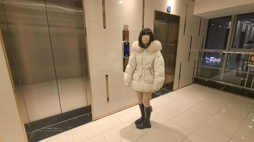 【ZENTAI定拍】客户定拍缝制全包十几个小时 外出逛夜市小吃街 紧张得我不敢说话她倒是-3