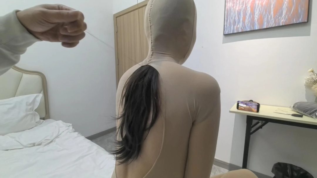 【ZENTAI定拍】客户定拍缝制全包十几个小时 外出逛夜市小吃街 紧张得我不敢说话她倒是-1