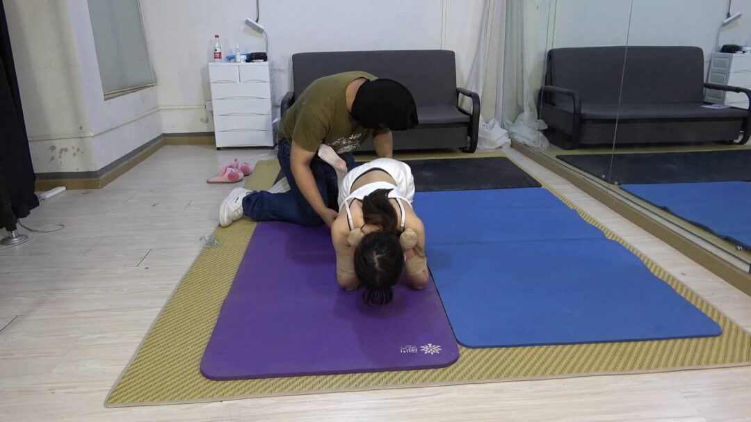 珊珊人型犬k9捆绑体验-2