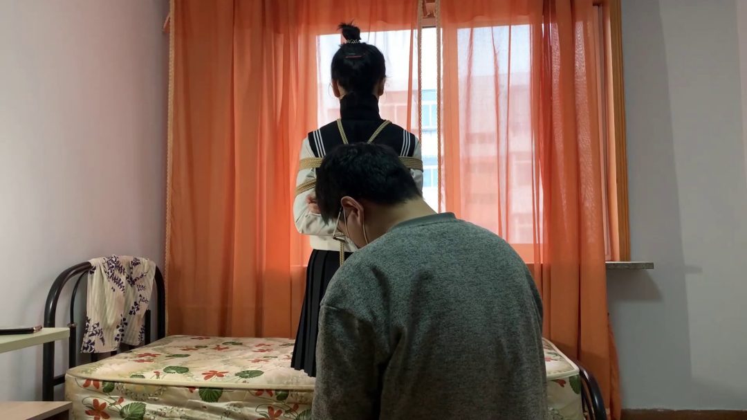 果果 白色jk白袜tk 连头驷马束缚马具口球挣扎，口水-1