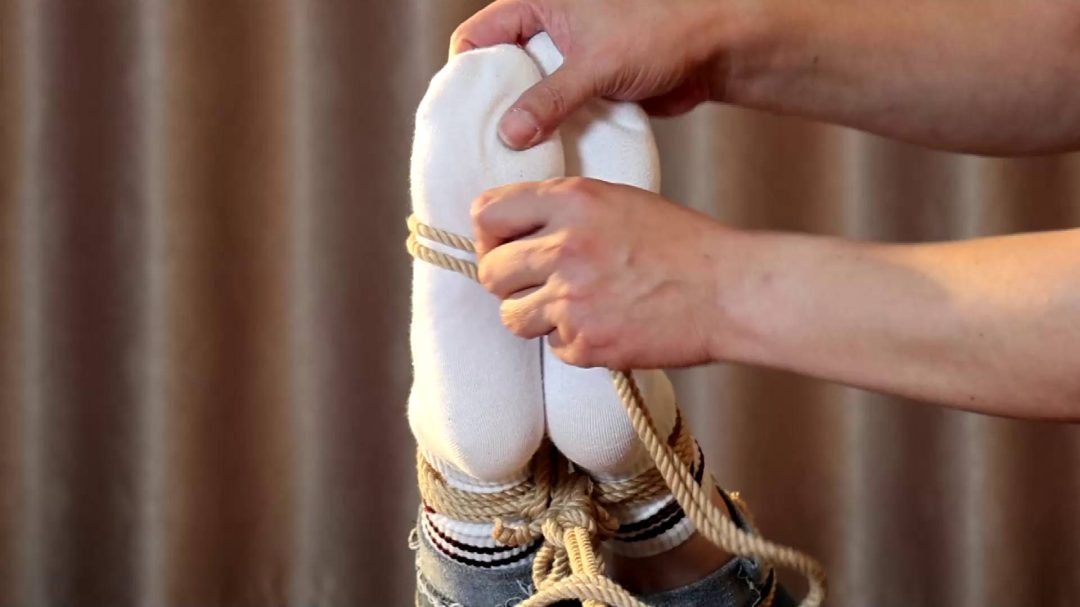 眼镜学姐文静裤捆绑游戏第三季-8