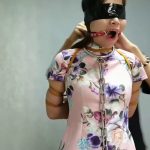 女M潇潇体验五花紧绑，镣铐铁链捆绑调教