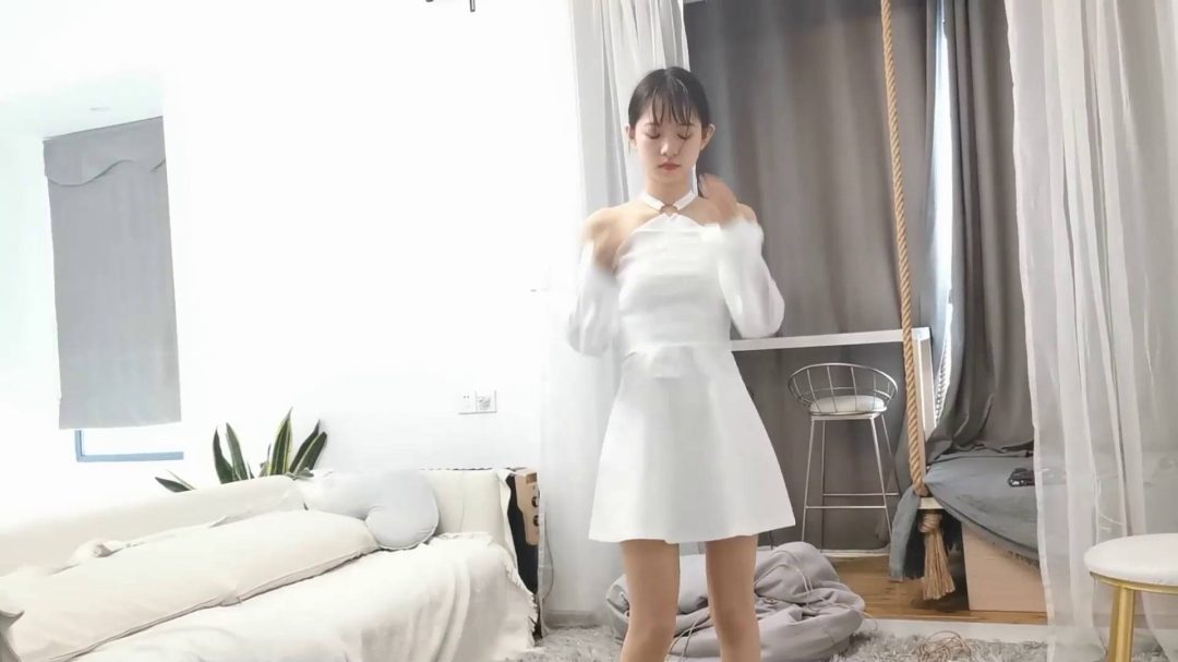 姗姗 白裙口球 努力挣脱-1