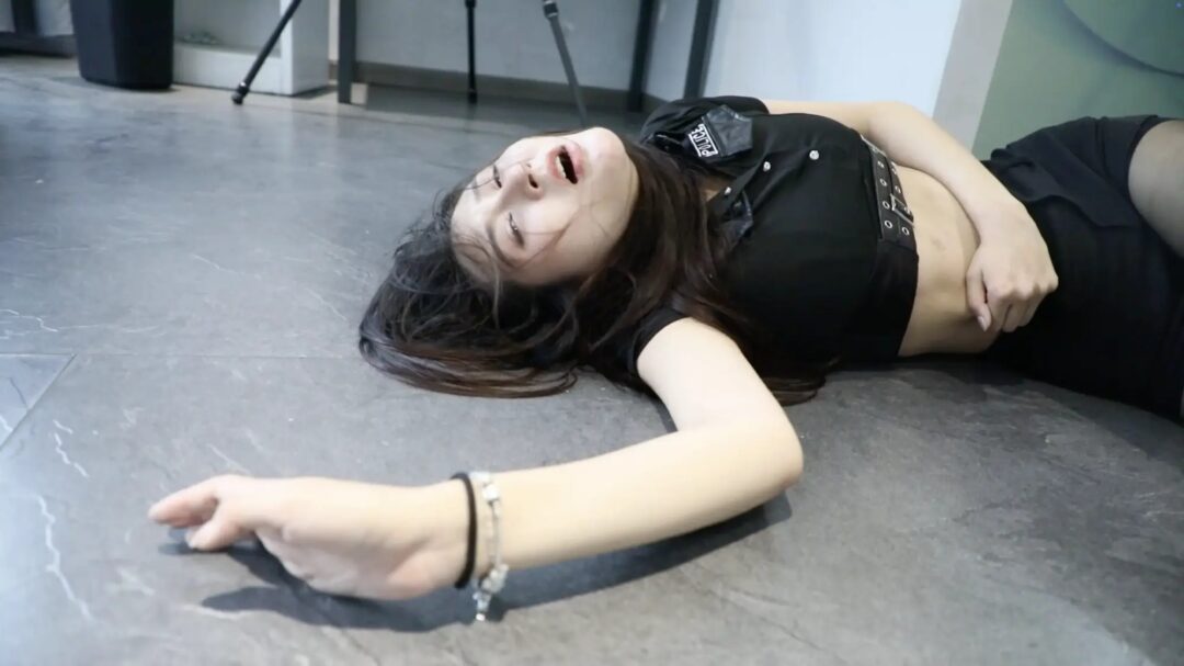 漂亮女人的陨落-5