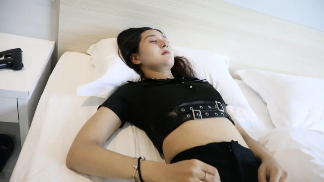 漂亮女人的陨落-2