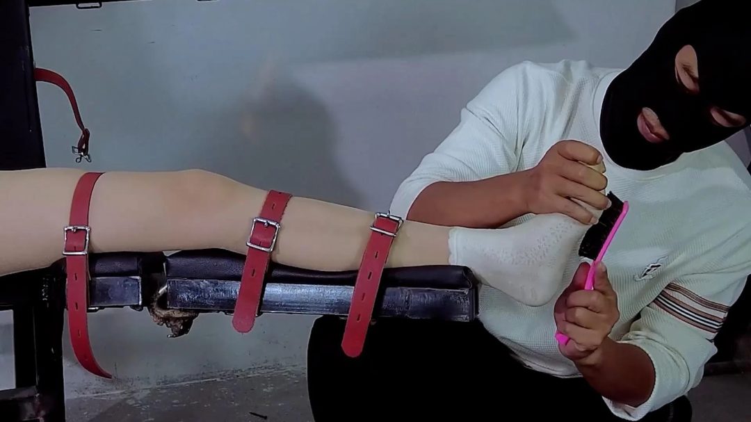 【樱束原创】《歹徒入室噩梦来袭》定拍转公映！变态歹徒入室偷盗遇上学生妹色心渐起将-3