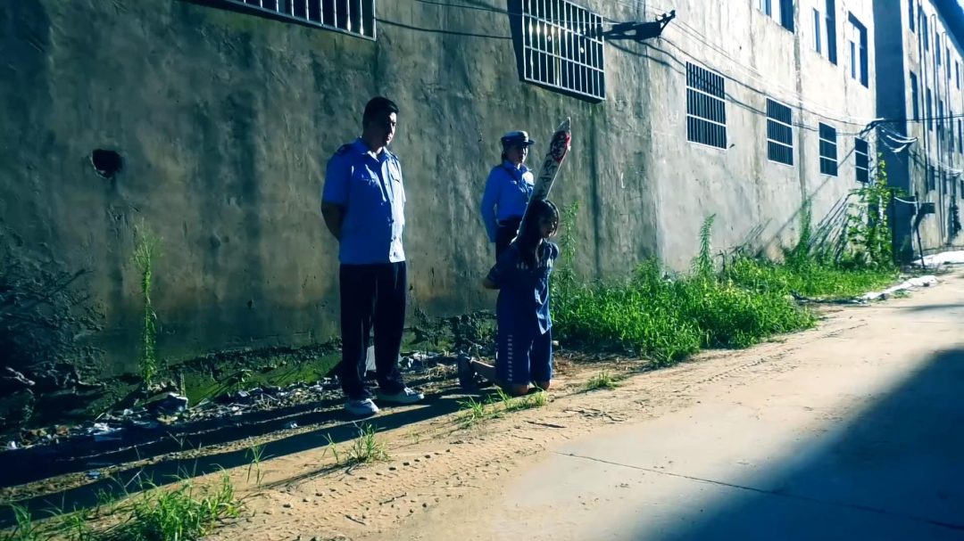 定拍转公映《致命的诱惑》下集 被反吊一夜后认罪伏法被判死刑上死铐五花大绑押赴刑场执行枪决-7