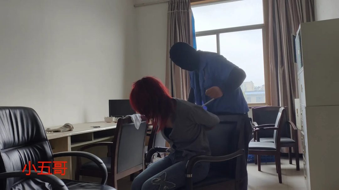 小五哥原创 捆绑挣脱（大口球塞嘴）-3