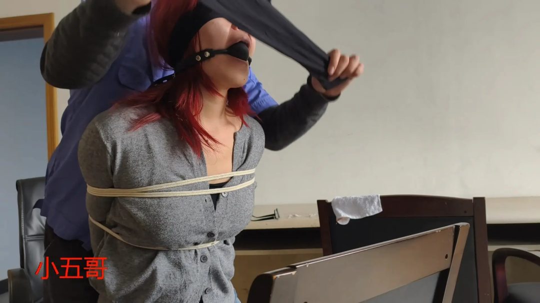 小五哥原创 捆绑挣脱（大口球塞嘴）-1