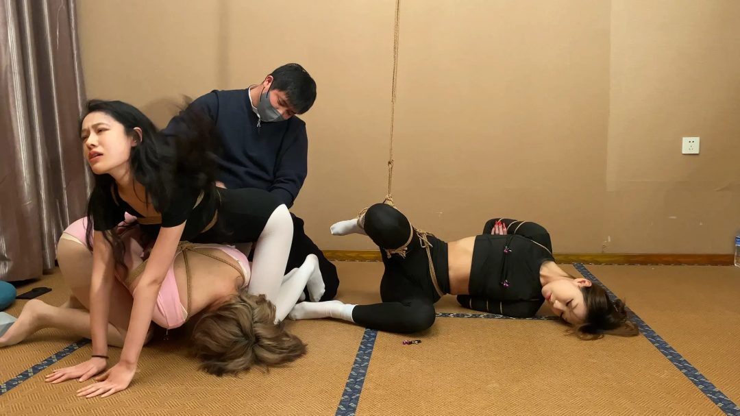 【山鬼工作室】奴下奴。曼曼带着自己的两个小m（雯雯 孙若微）找自己的主人。-1