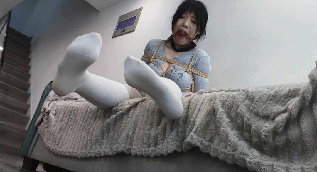 【禾一定拍】（私人订制） 缚虐关关 日式紧胸缚 强制堵嘴 大量口水-9