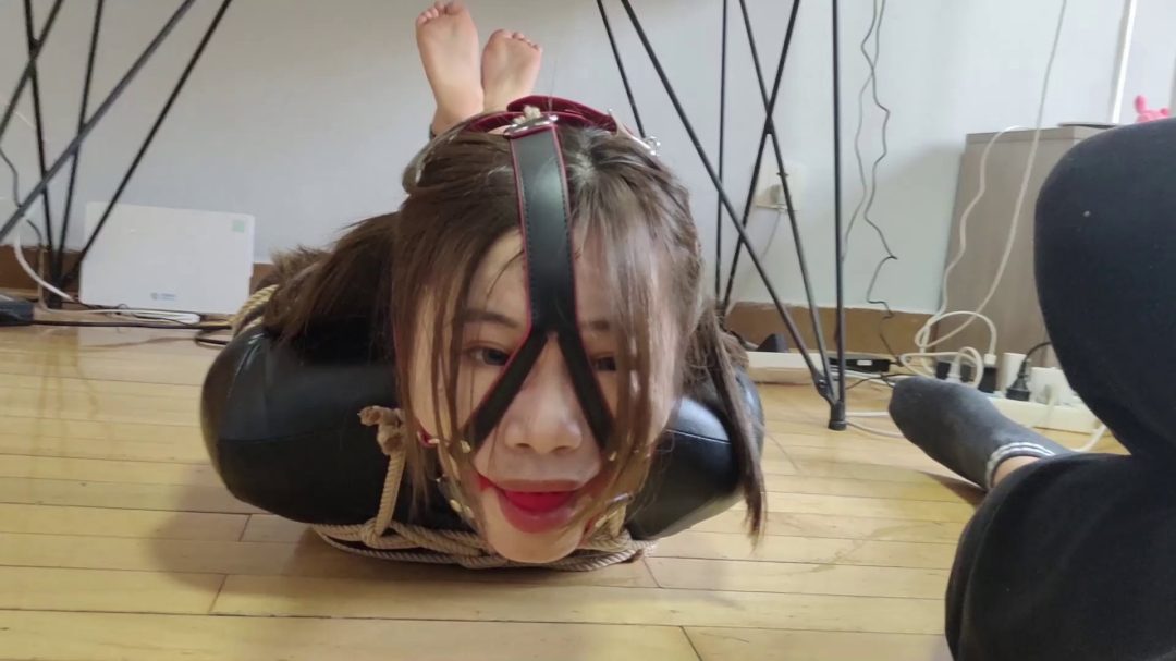 双马尾语希驷马囚禁调教，马具口球强制抬头-5