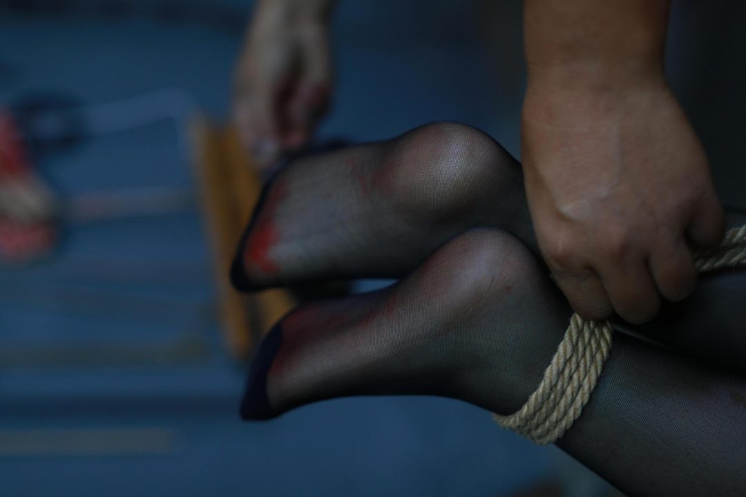 【瑶瑶紫裙摆拍】视频18分钟+套图456张梓瑶五花驷马摆拍-8