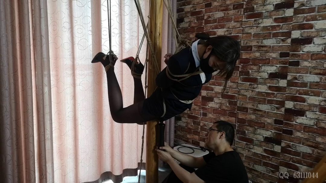 杨蕊 职业装黑西服吊绑-8