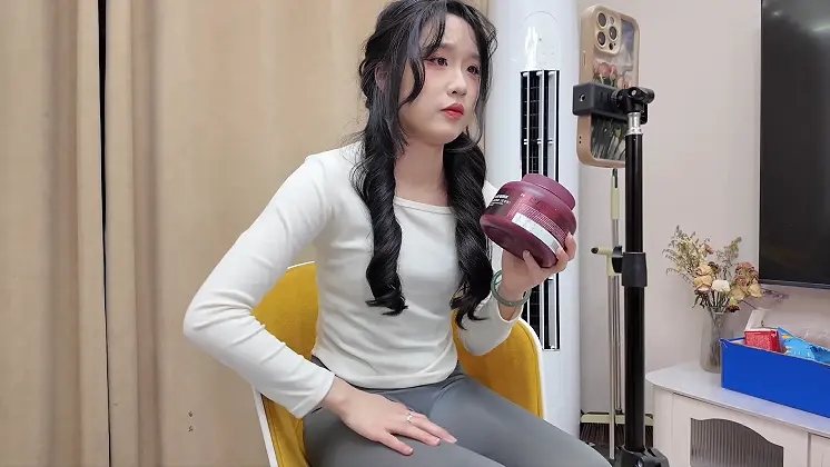 《密语定制》反差御姐与甜妹（相互争斗）-5