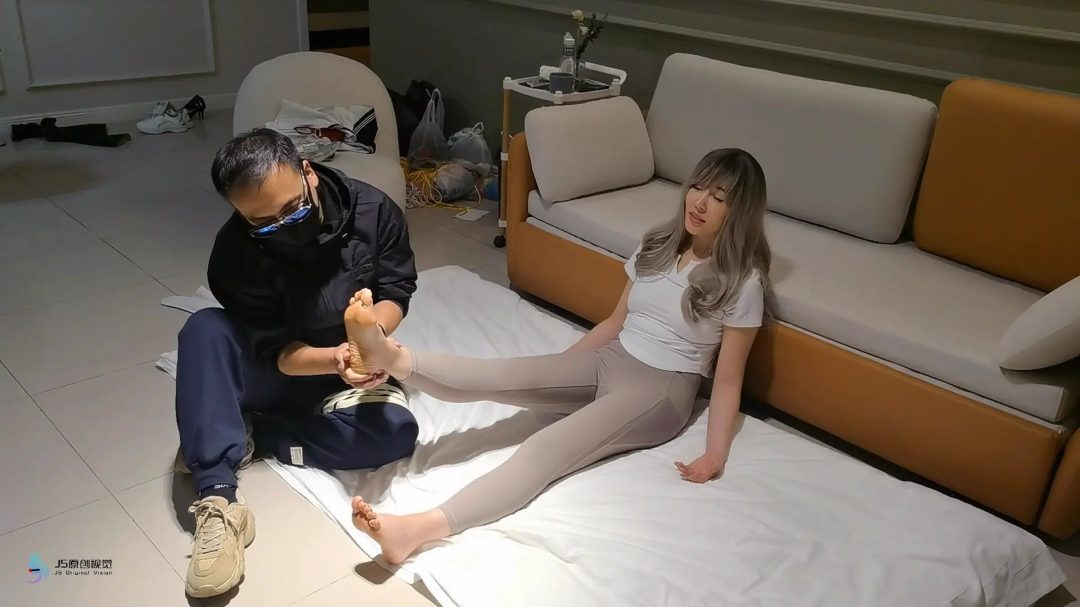 js订拍 美女调查过程中被点穴-6