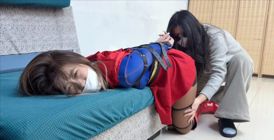 尤物收藏夹·菜菜·女超人失去力量之后-8