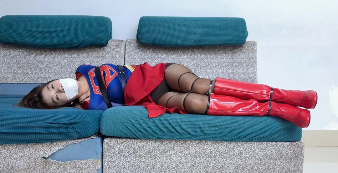 尤物收藏夹·菜菜·女超人失去力量之后-3