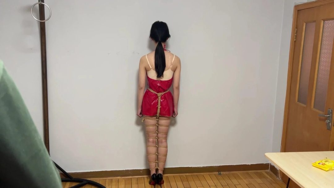 欣妍驷马口球堵嘴蛇缚并肘-4