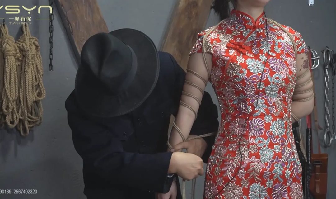 【劫持的新娘】特殊爱好的劫匪绑架新娘用绳子各种绑让其唱歌满足自己-5