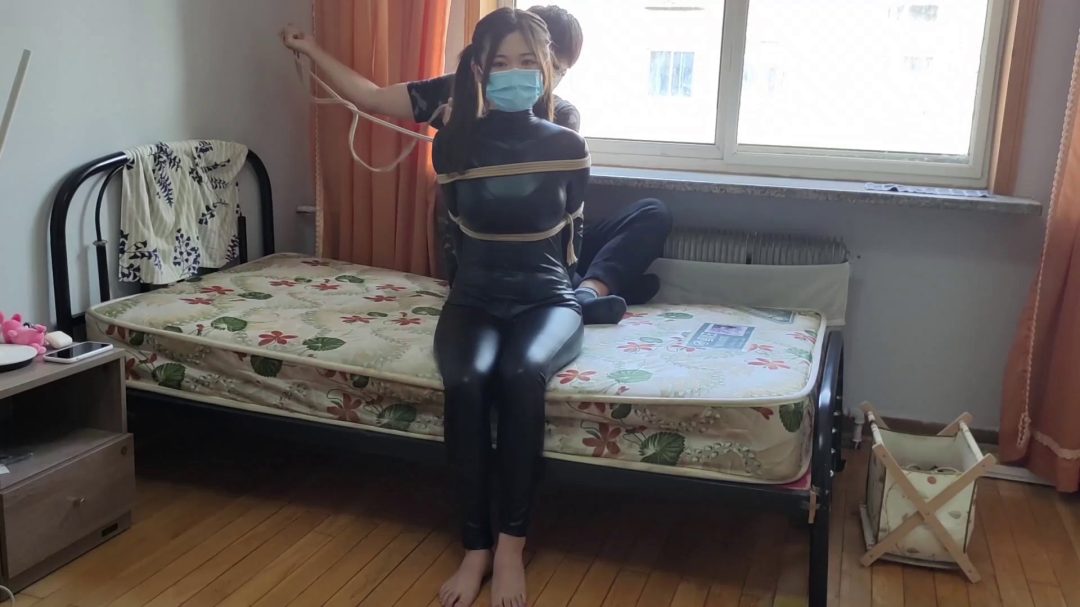 语希 捆绑体验 欧式分腿驷马-2