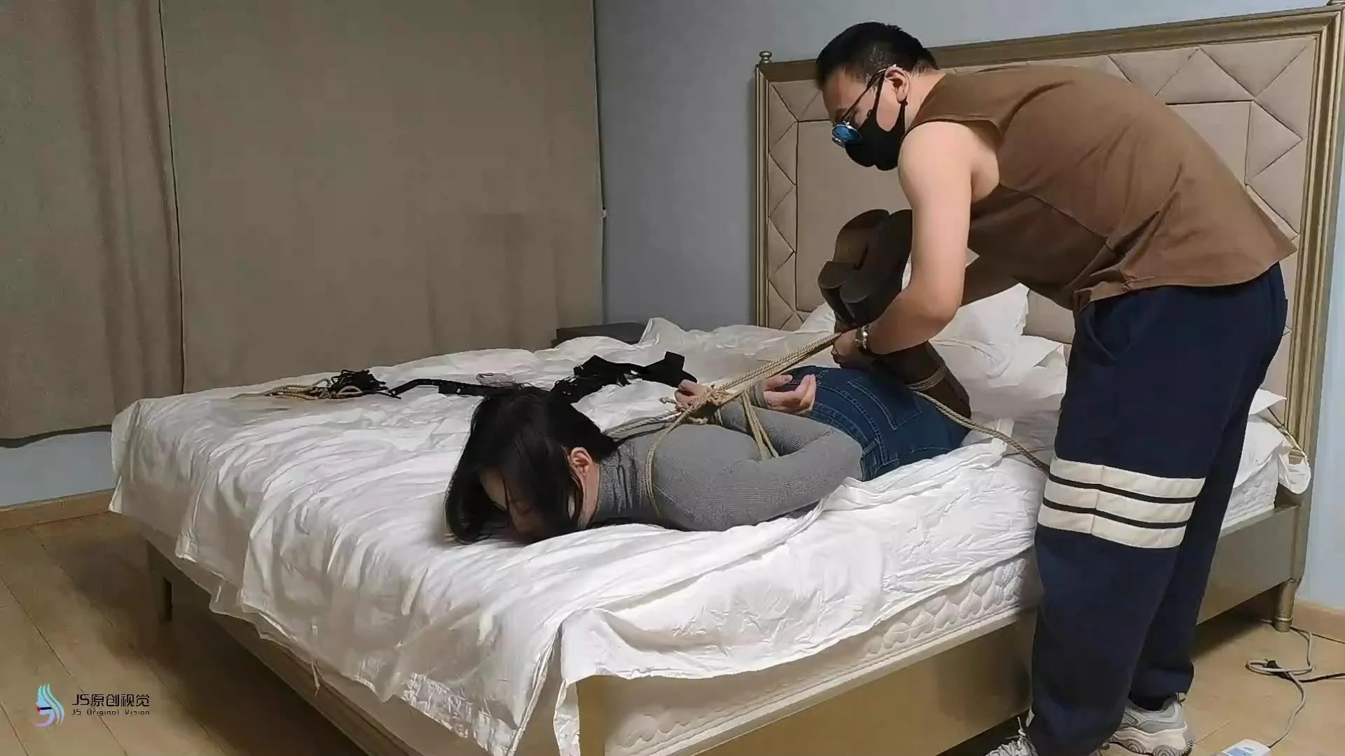 159035d731729effe5add133c2c5ac1d