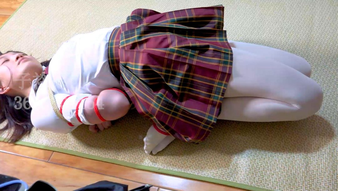 叶子 JK白丝五花极限驷马-3