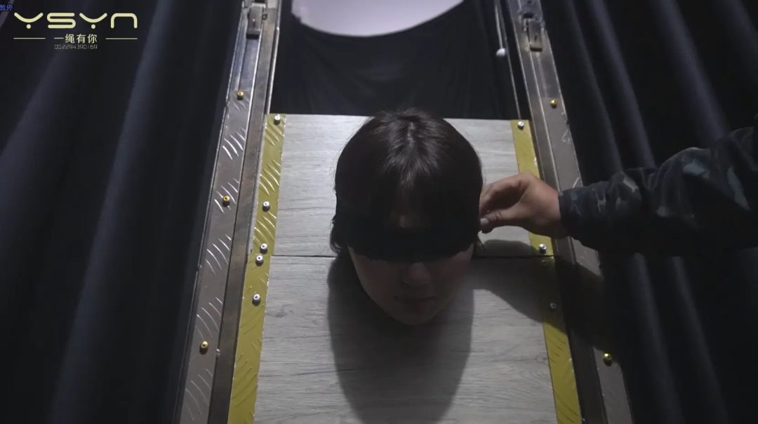 【无声的罪罚】伤人自首的女孩戴上颈手铐脚镣噩梦里五花大绑上断头台惊醒放风劳动判处死刑注射-2