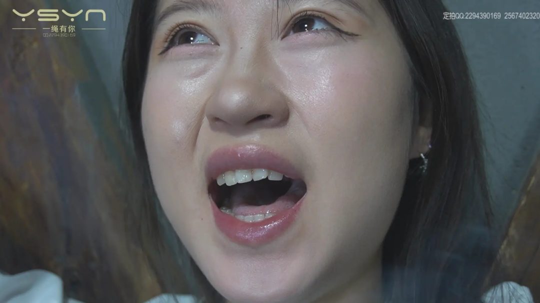 血色断头台之【嫣儿传奇】绑在X架烙铁老虎凳刷子铁钉铁钳板子鞭子重脚镣走绳上断头台-1