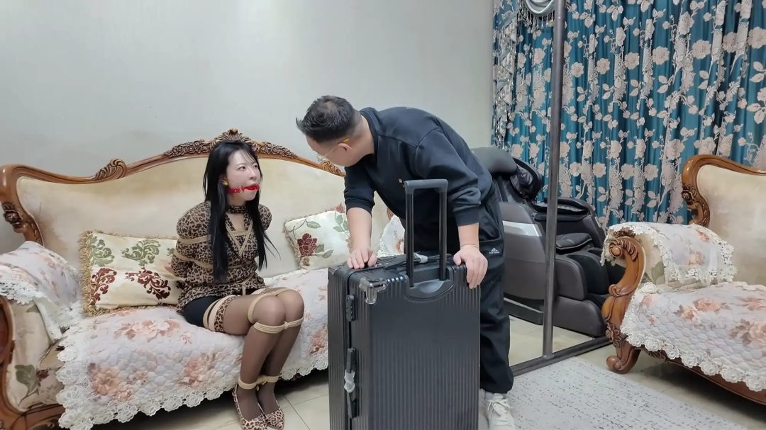 彩虹与黑猫·黑猫小分队·莫璃紫怡难逃柴哥辱-1