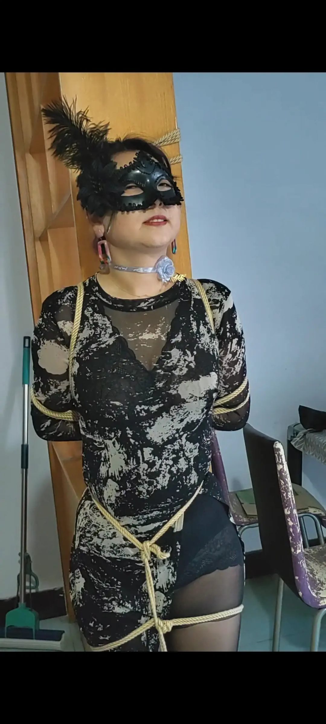 巫巫第一部视频，中年丰满熟女的丰满试镜-5