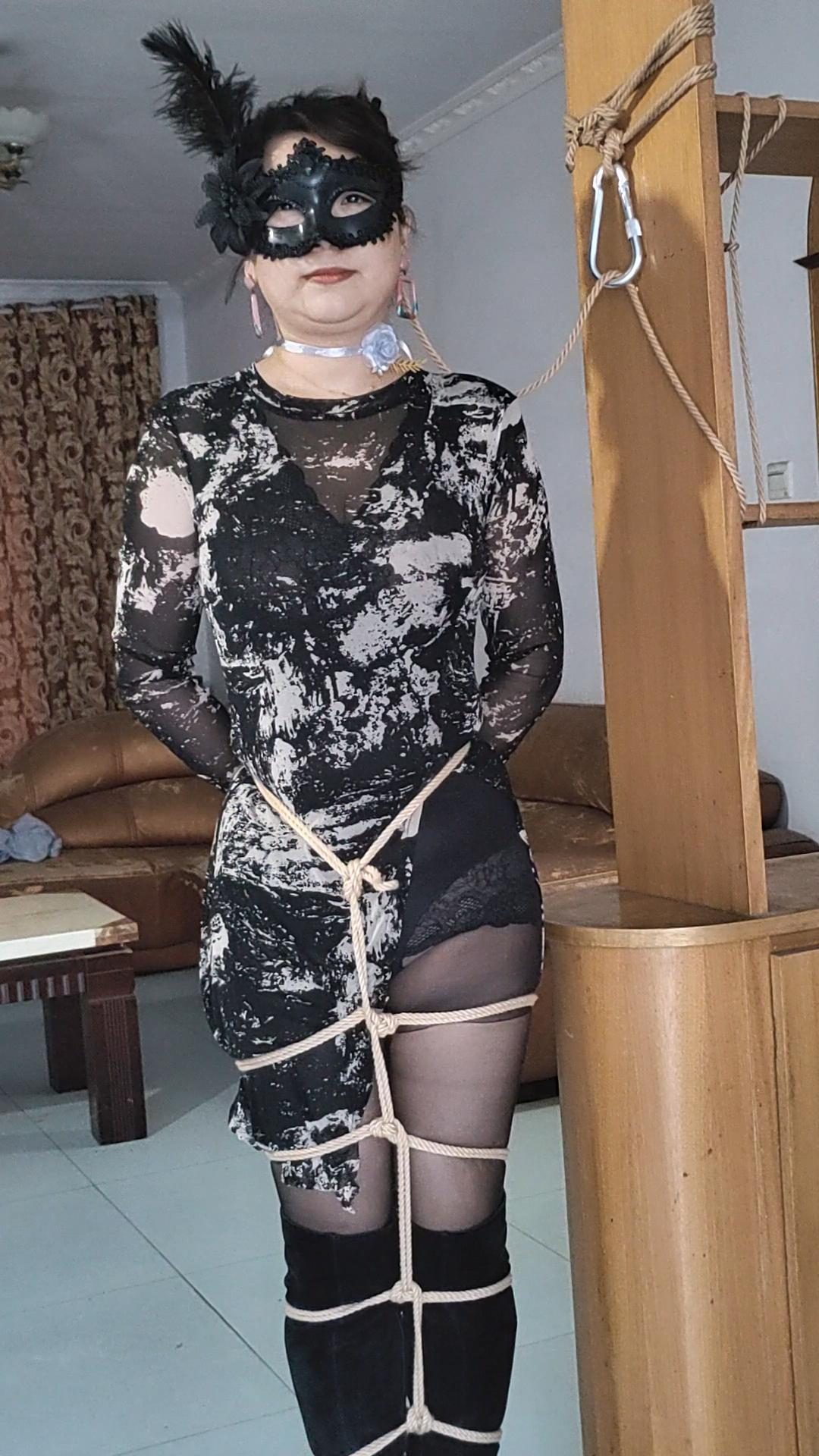 巫巫第一部视频，中年丰满熟女的丰满试镜-4