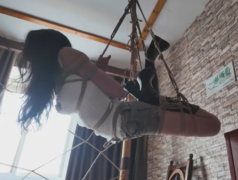 《雅熙慕名到店约绳体验》中-6