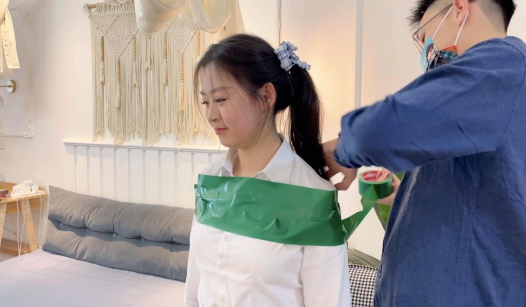 【缚艺录】【小困】椅子上的绿色胶带全包-2