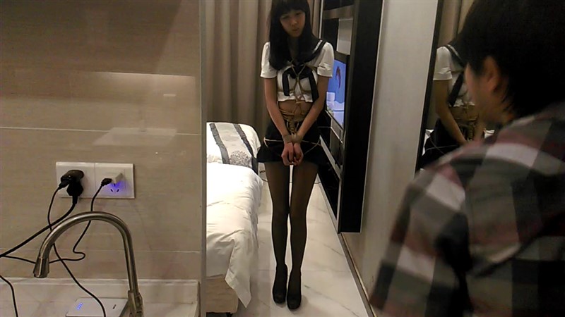 【长腿女模jessca私密拍摄】黑丝诱惑【尝尽各式的捆绑，手铐】3-4