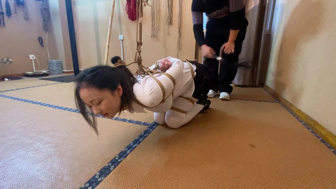 【山鬼工作室】动动制服白丝诱惑 sp 舔舐-5