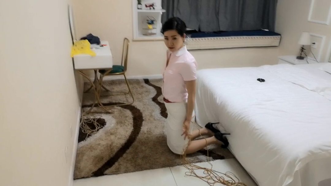 恋恋 职业装 直臂驷马 超大口球-3