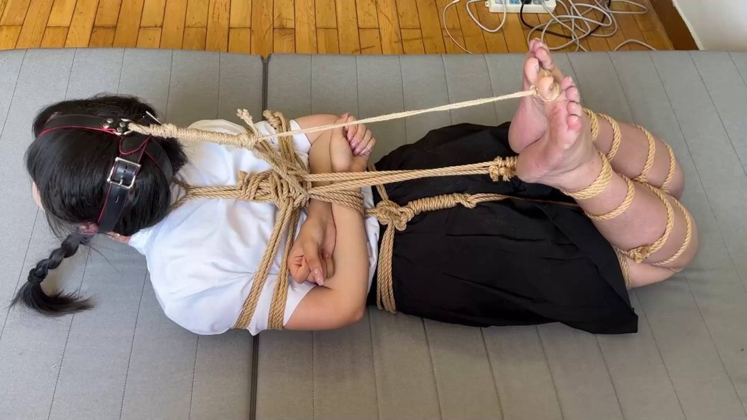 美少女超狠龟甲蛇缚驷马-8