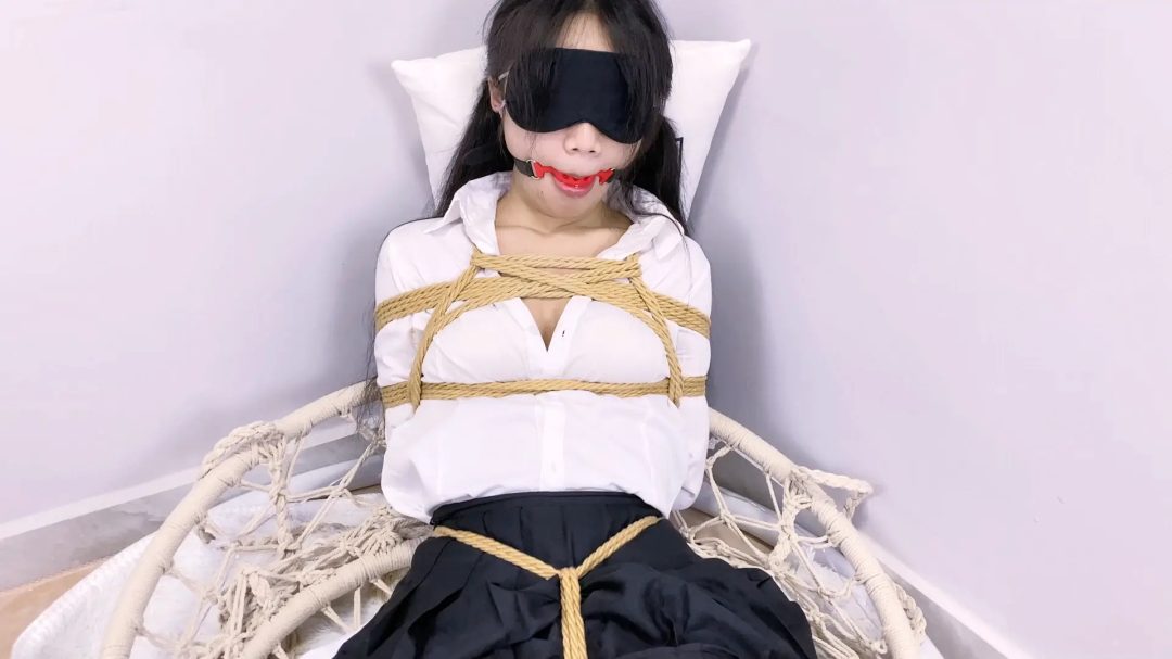 《路崽子历险记》--jk制服挑战脱缚+欧式直臂紧缚+胸缚+分腿蟹缚+鸭子坐-8