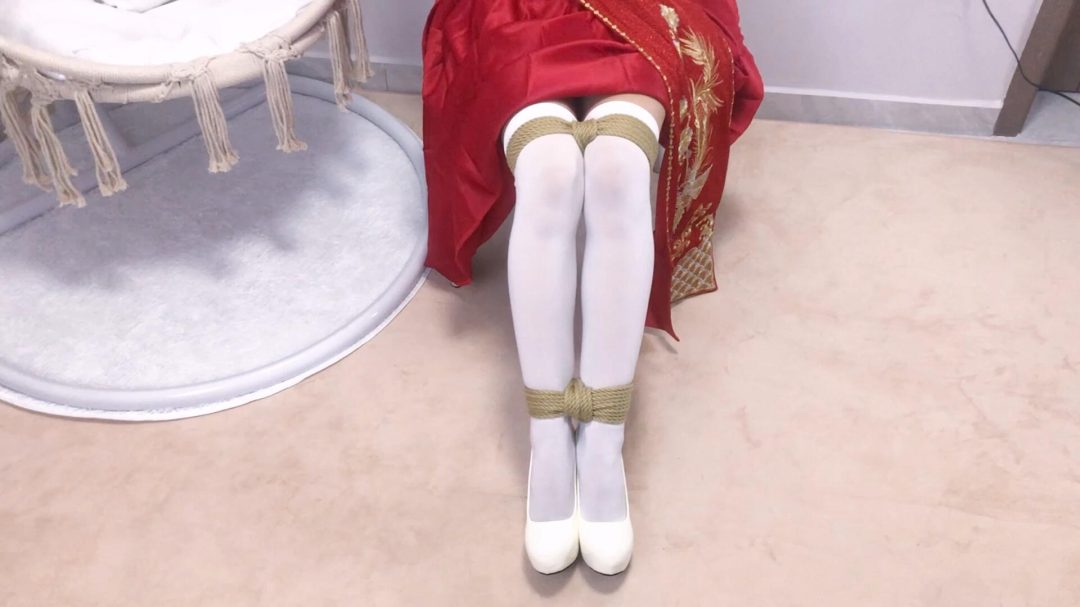 《婚之劫难》-中式婚礼题材+口球堵嘴+日式紧缚+胸缚+并腿缚+放置挣扎无调教+盖盖头+跪坐+结束花絮两分钟打屁股等等-6